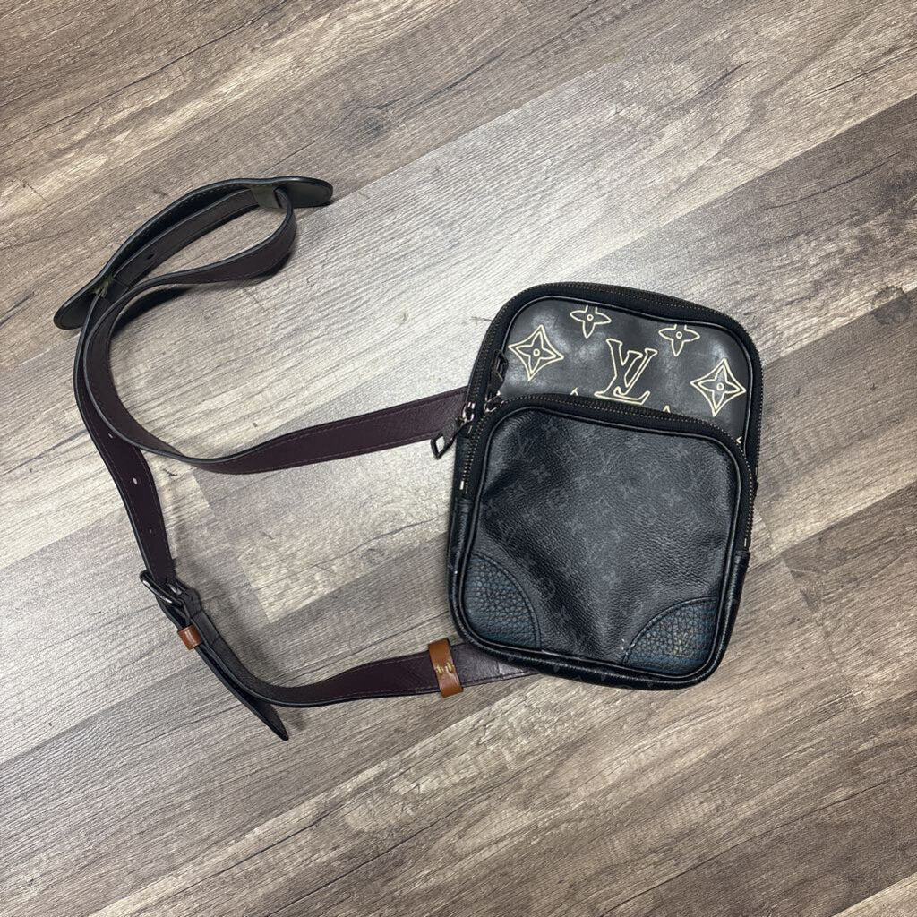 Louis Vuitton Patchwork Eclipse Messenger bag
