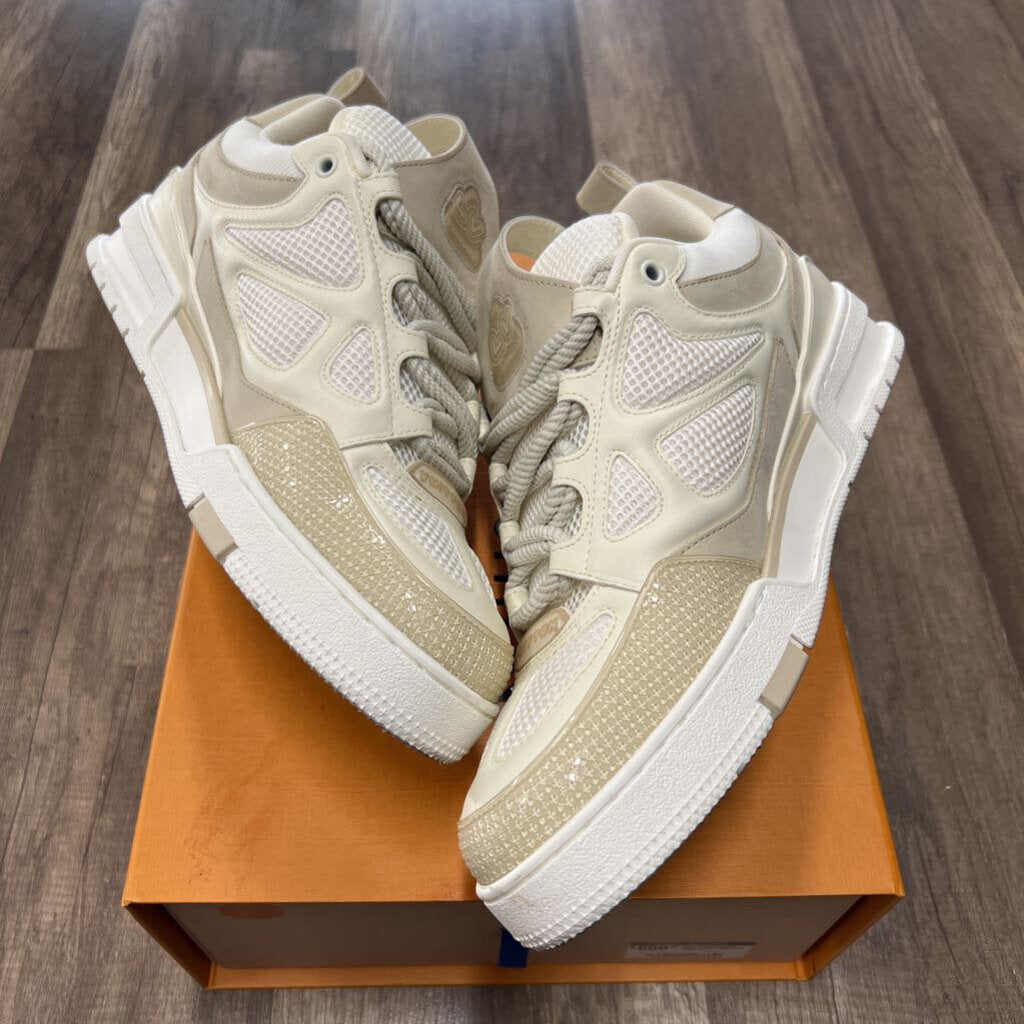 LV Louis Vuitton skate cream beige