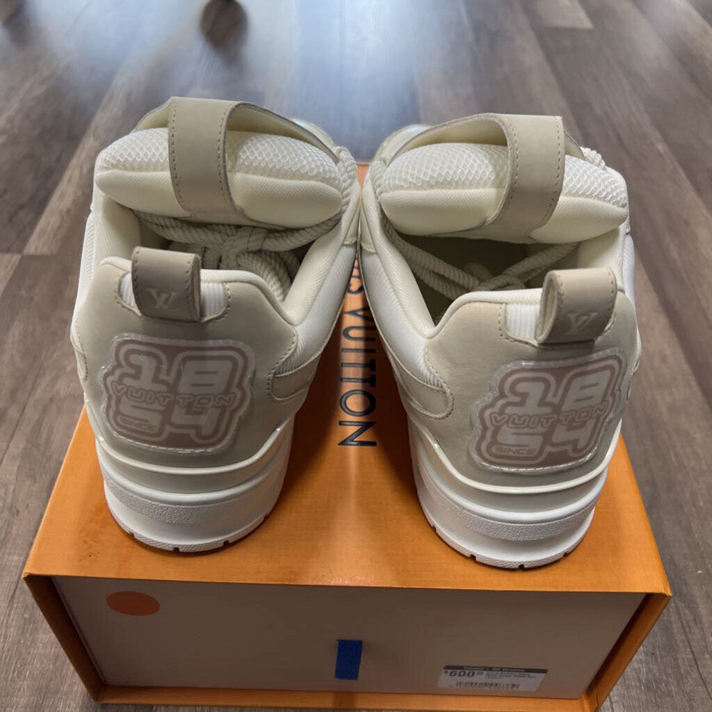 LV Louis Vuitton skate cream beige