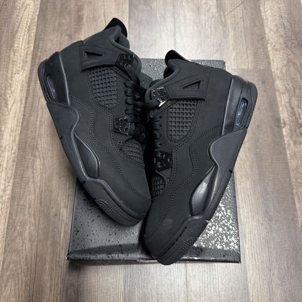 Jordan 4 Black cat