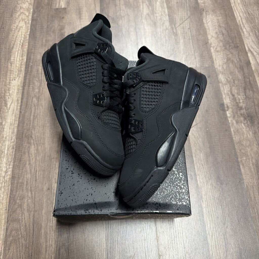 Jordan 4 Black cat