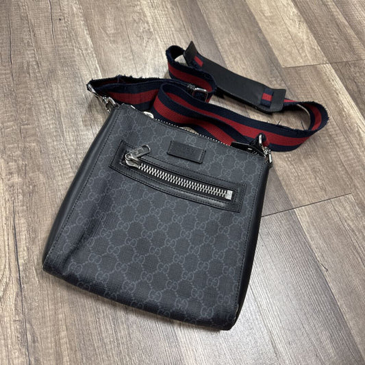Gucci messenger crossbody bag