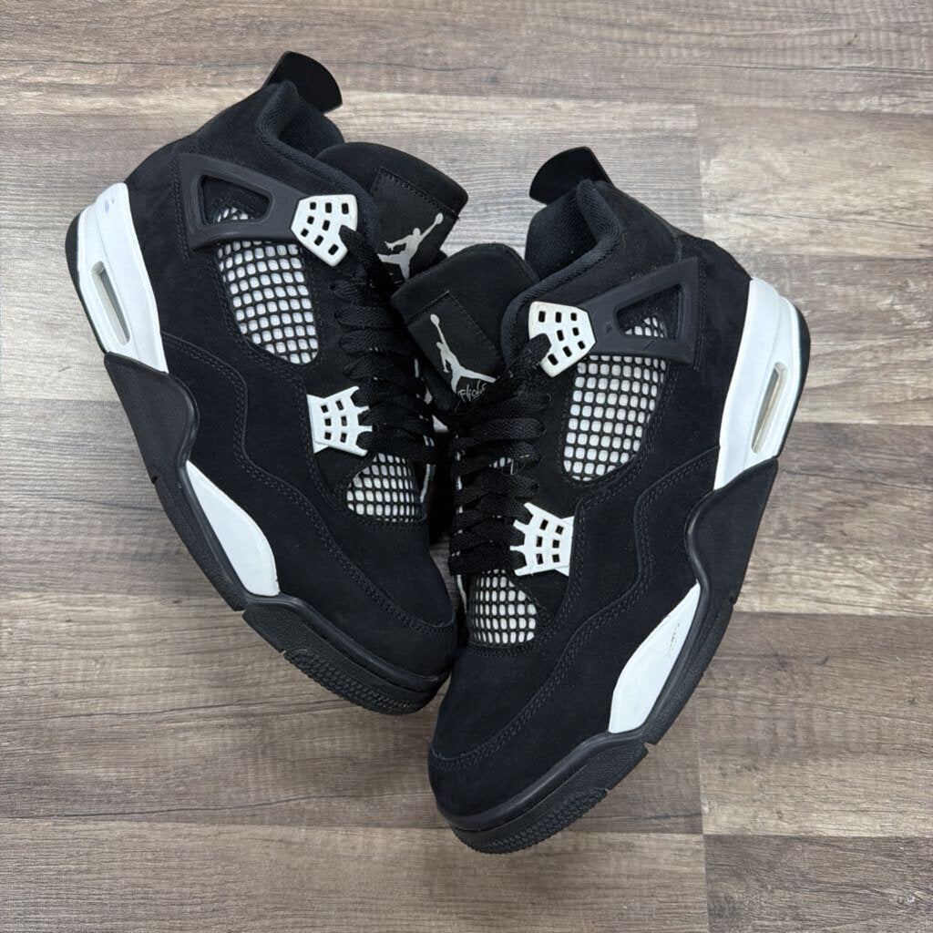 Jordan 4 White Thunder