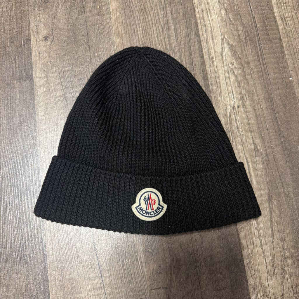 Moncler beanie black