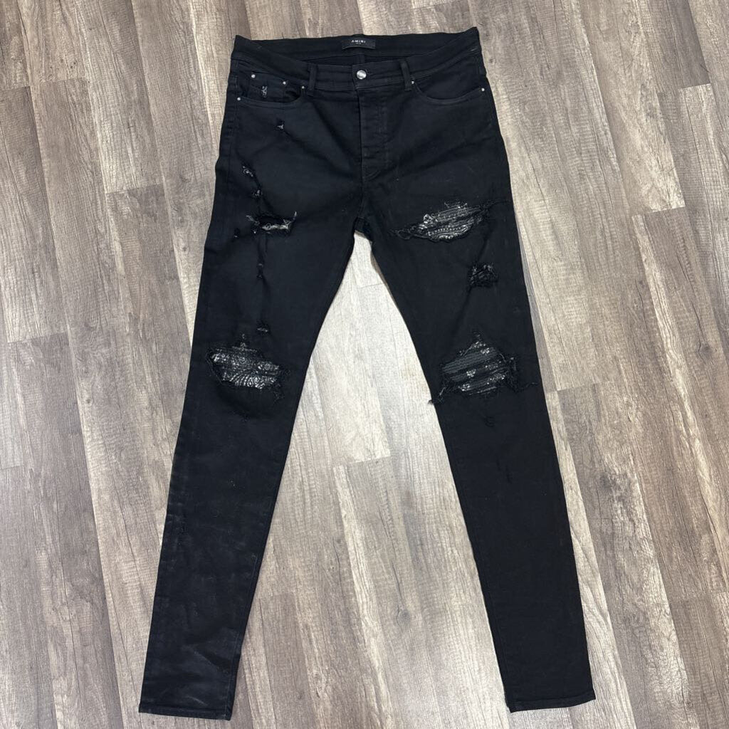 Amiri Jeans black white paisley patch