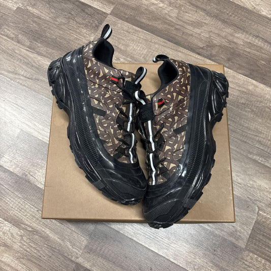 Burberry Boot Brown Black