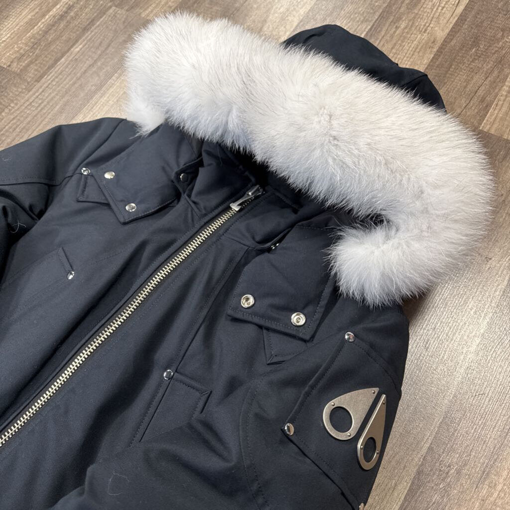 Moose knuckles bomber navy white fur