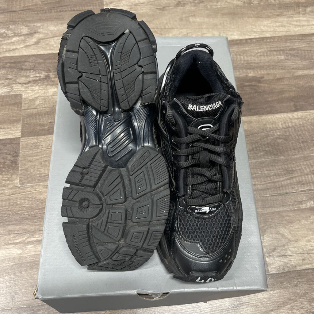 Balenciaga Runner Triple Black
