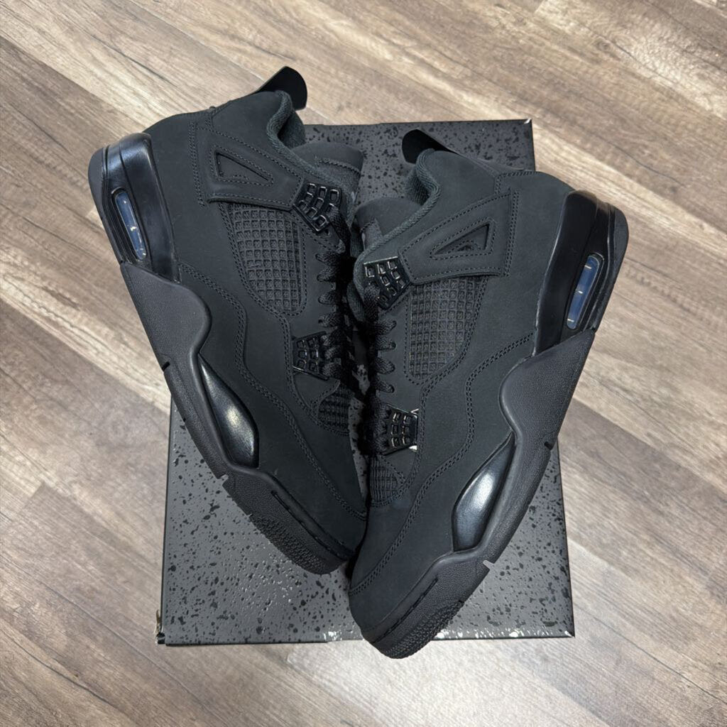 Jordan 4 Black Cat