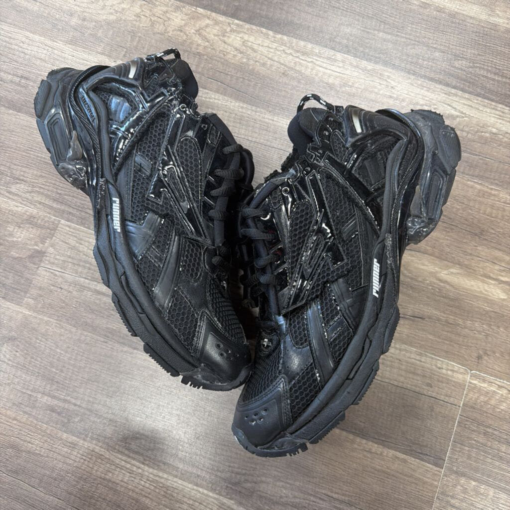 Balenciaga Runner Black (NO BOX)