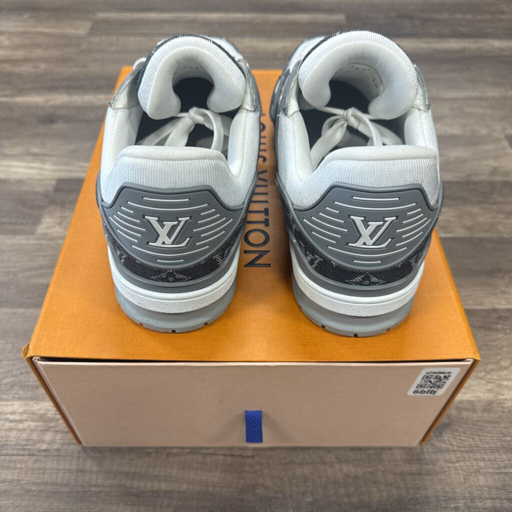 LV Louis Vuitton trainer white grey