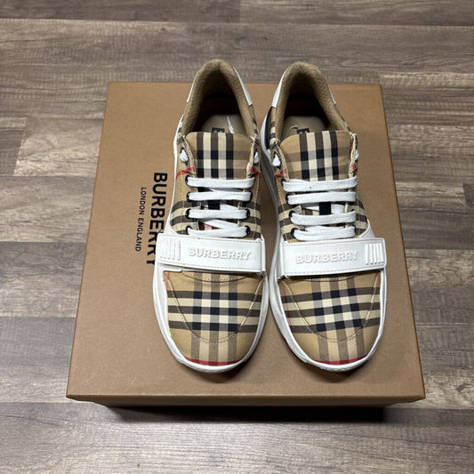 Burberry Ramsey white tan