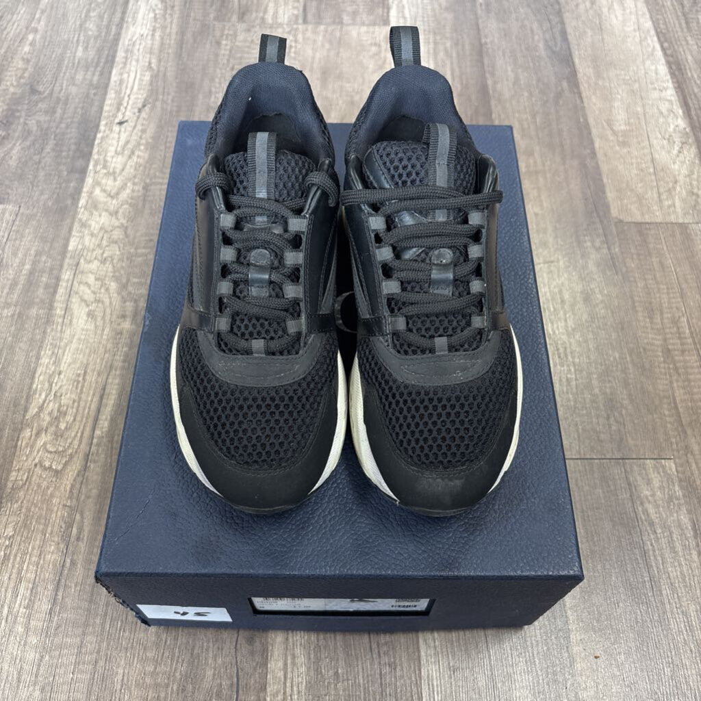 Dior B22 black white