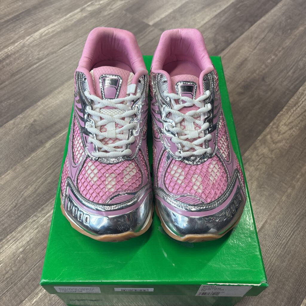 Bottega Veneta Orbit Sneaker Pink