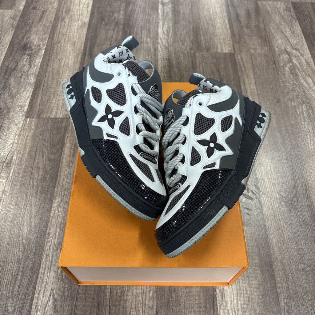 Louis Vuitton skate grey white