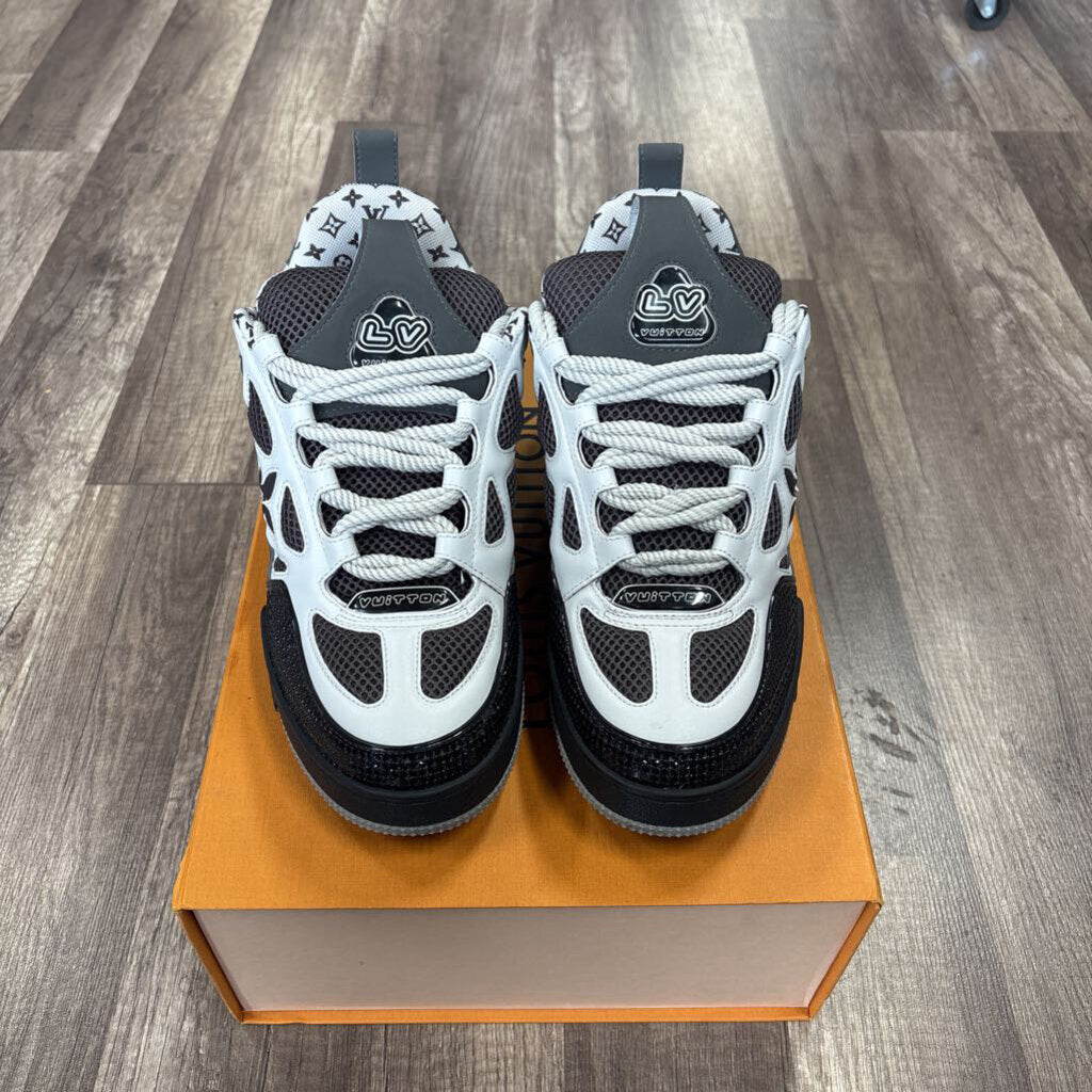 Louis Vuitton skate grey white