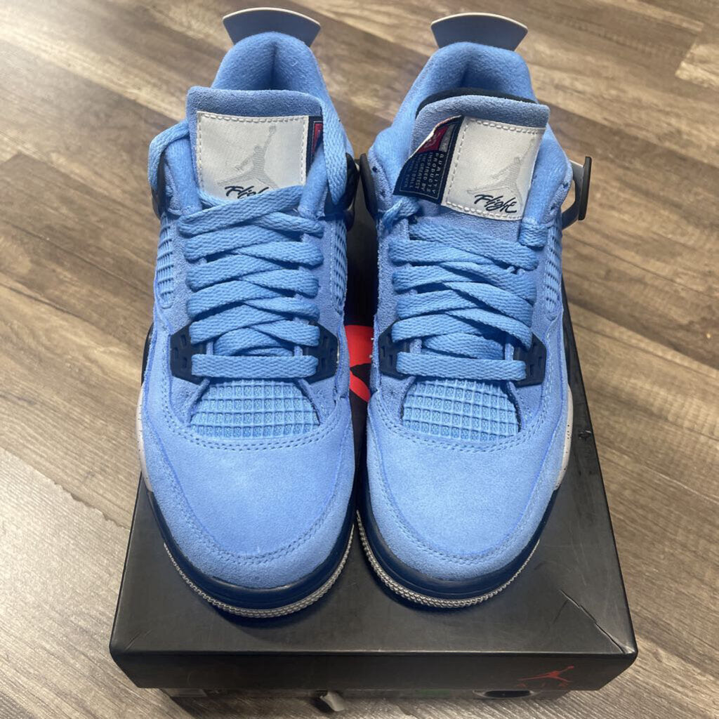 Jordan 4 UNC