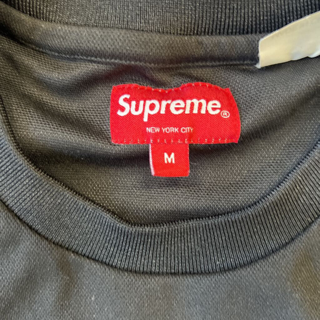 Supreme athletic shirt black small logo