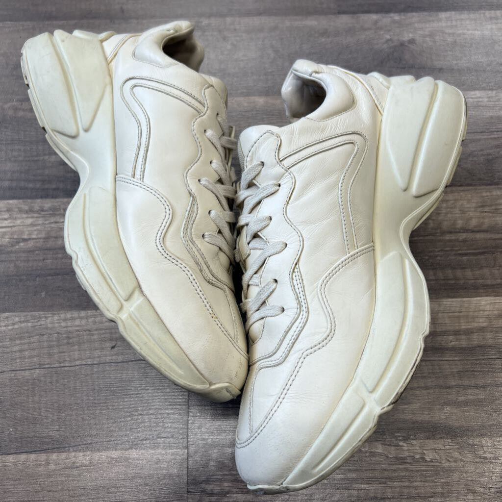 gucci rython beige logo