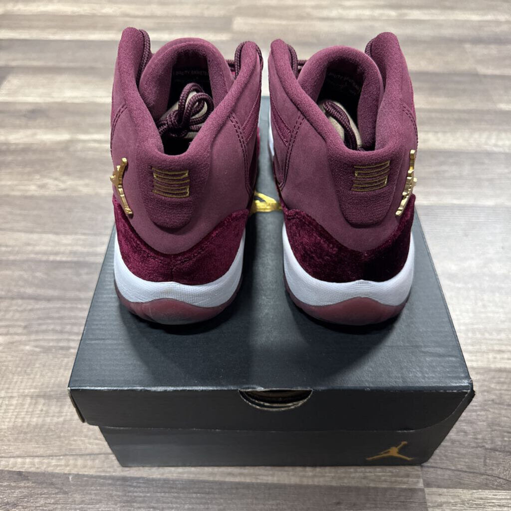 Jordan 11 Velvet Burgundy