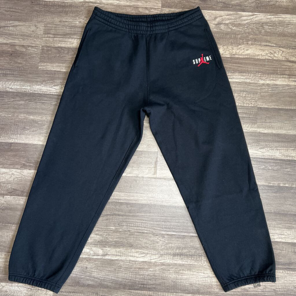 Supreme x Jordan Sweatpants
