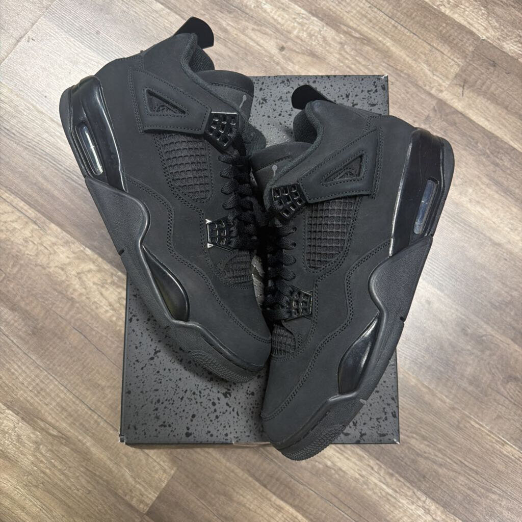 Jordan 4 Black Cat