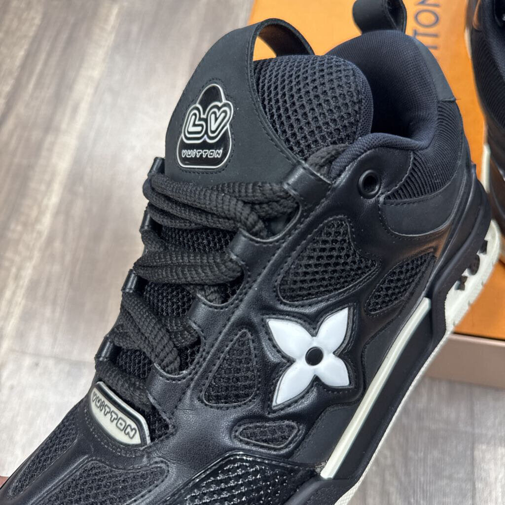 Louis Vuitton Skate Black White