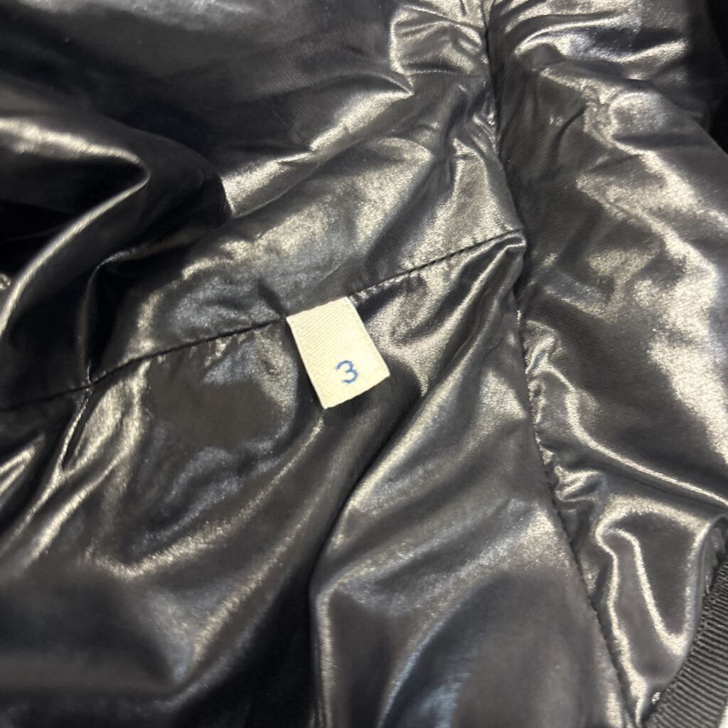 Moncler montcla down jacket black