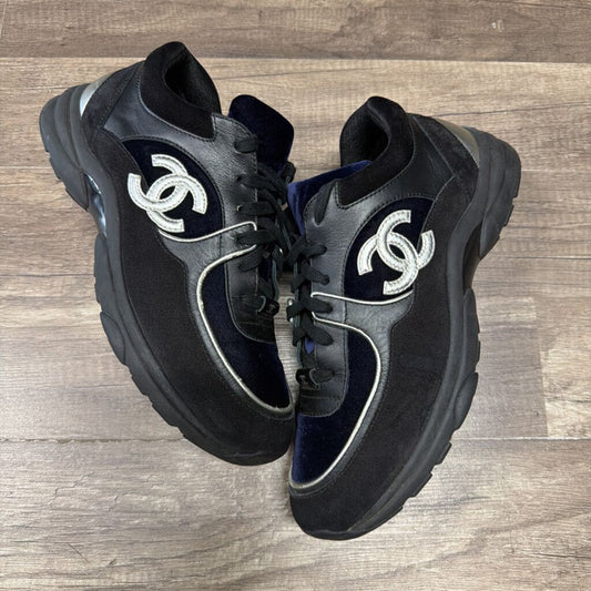 Chanel Trainer low black blue velvet