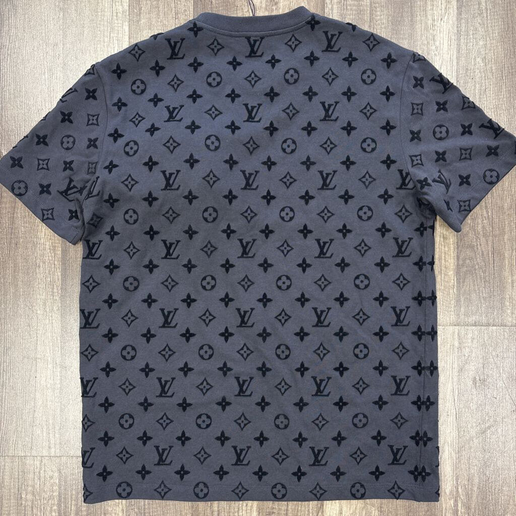 Louis Vuitton Shirt Velcro Pouch