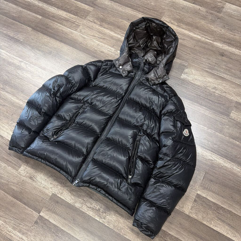 Moncler Coat Giubbotto Black