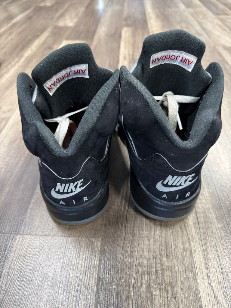 Jordan 5 Metallic