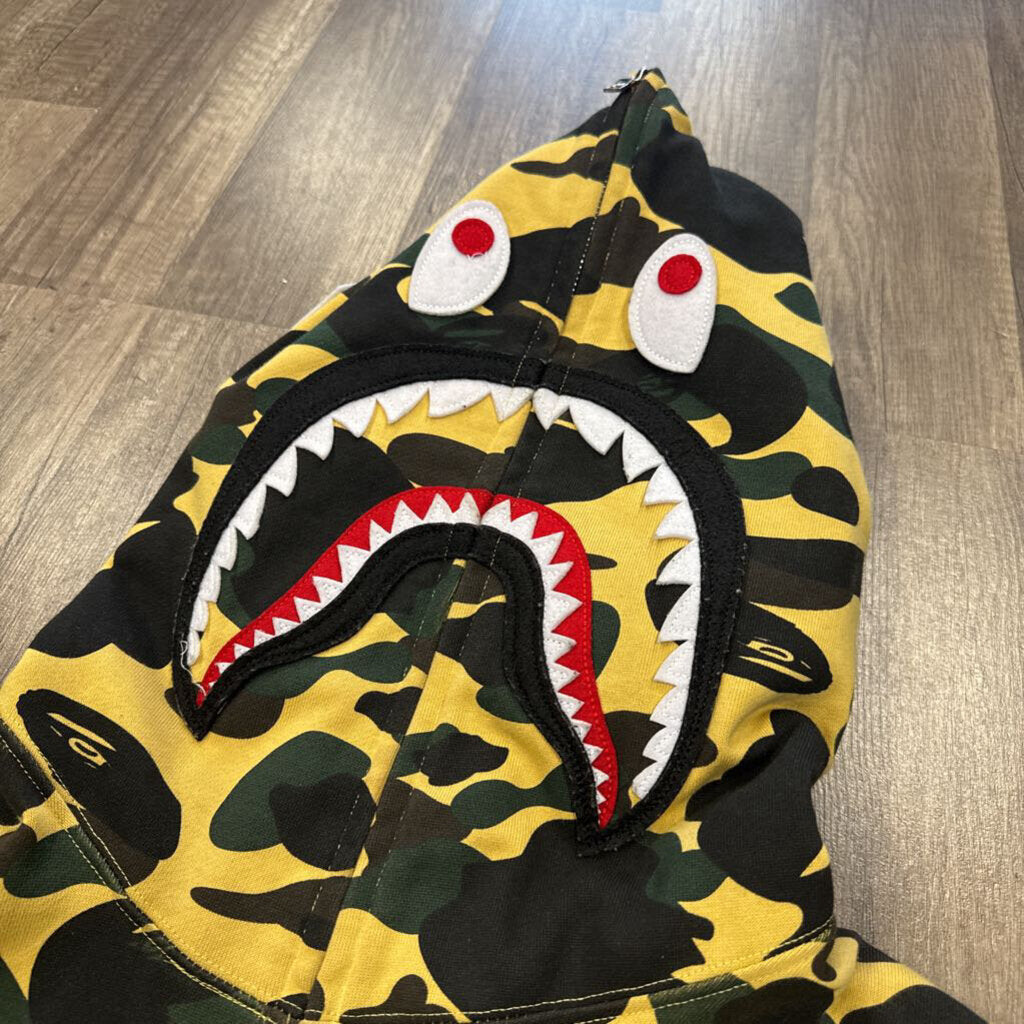 Bape shark zip hoodie camo star