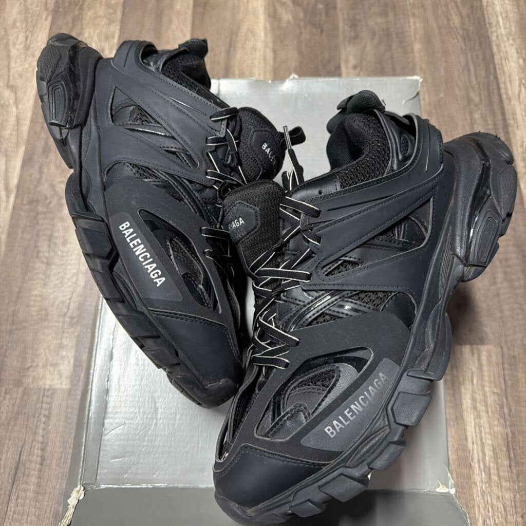 Balenciaga Track Black