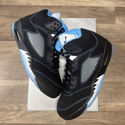 Jordan 5 Black Unc