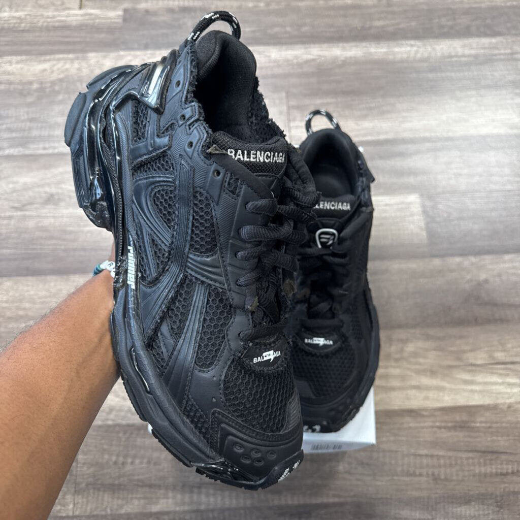 Balenciaga Runner Matte Black (NO BOX)