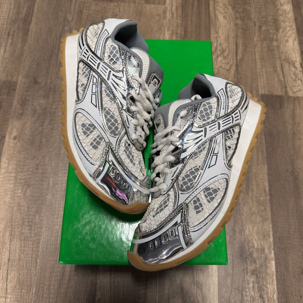 Bottega Veneta Silver/White