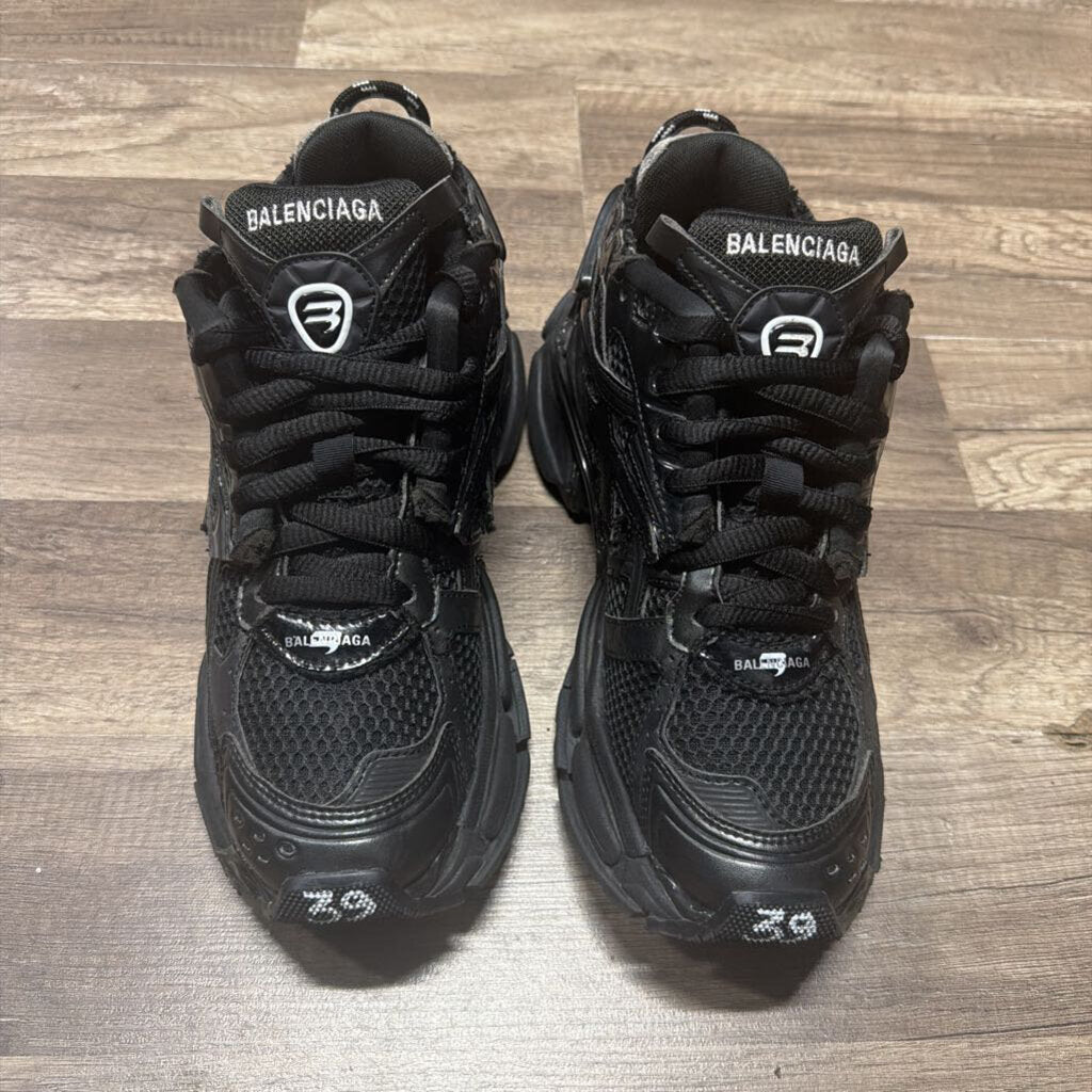 Balenciaga Runner Triple Black