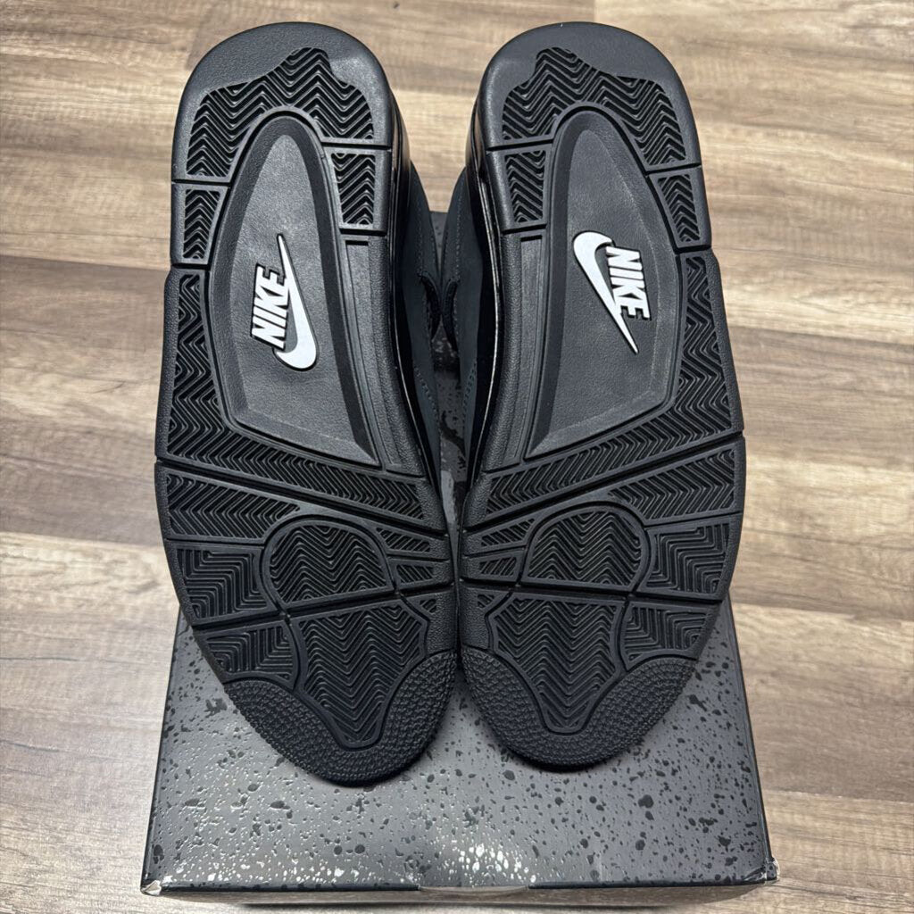 Jordan 4 black cat