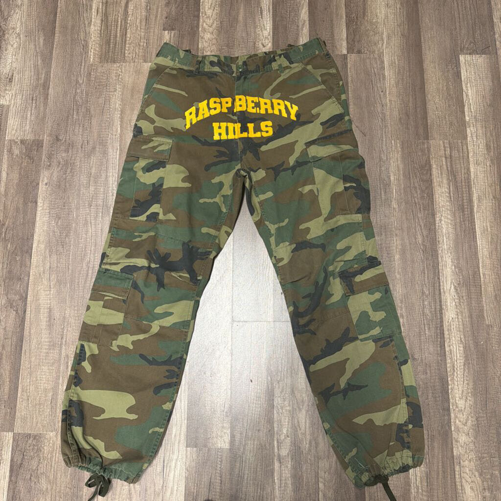 Raspberry Hills Cargo Pants