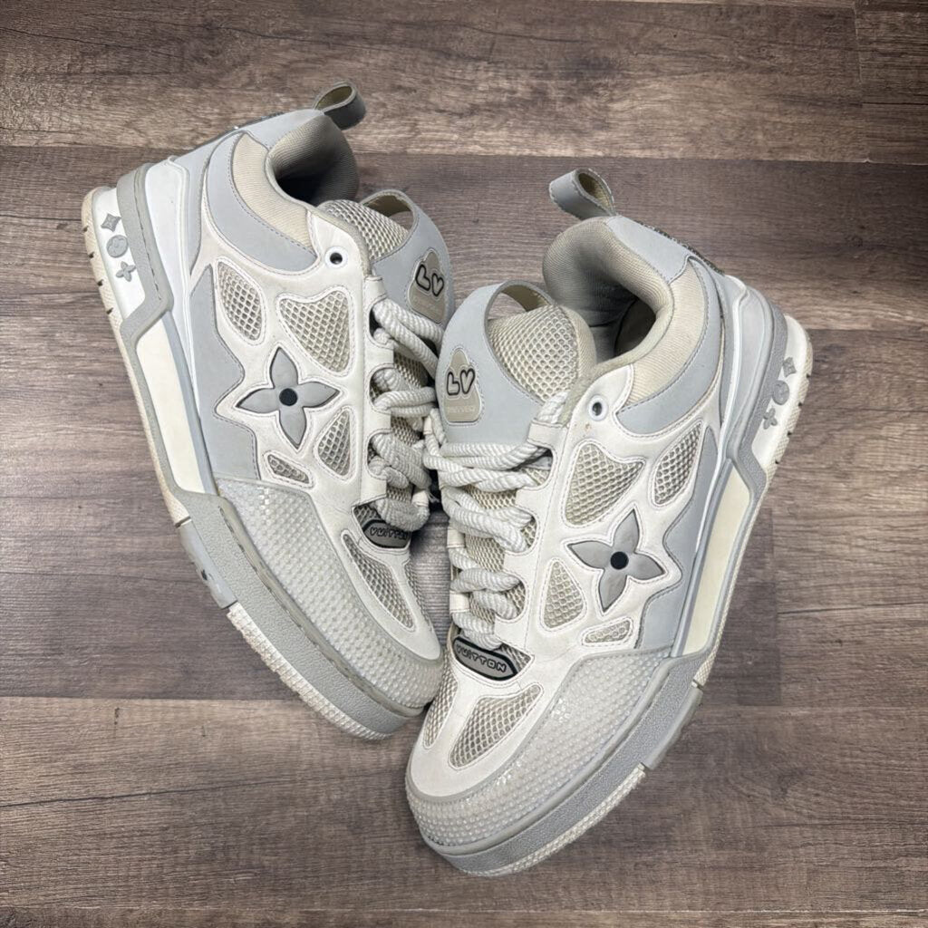 Louis vuitton skate white grey