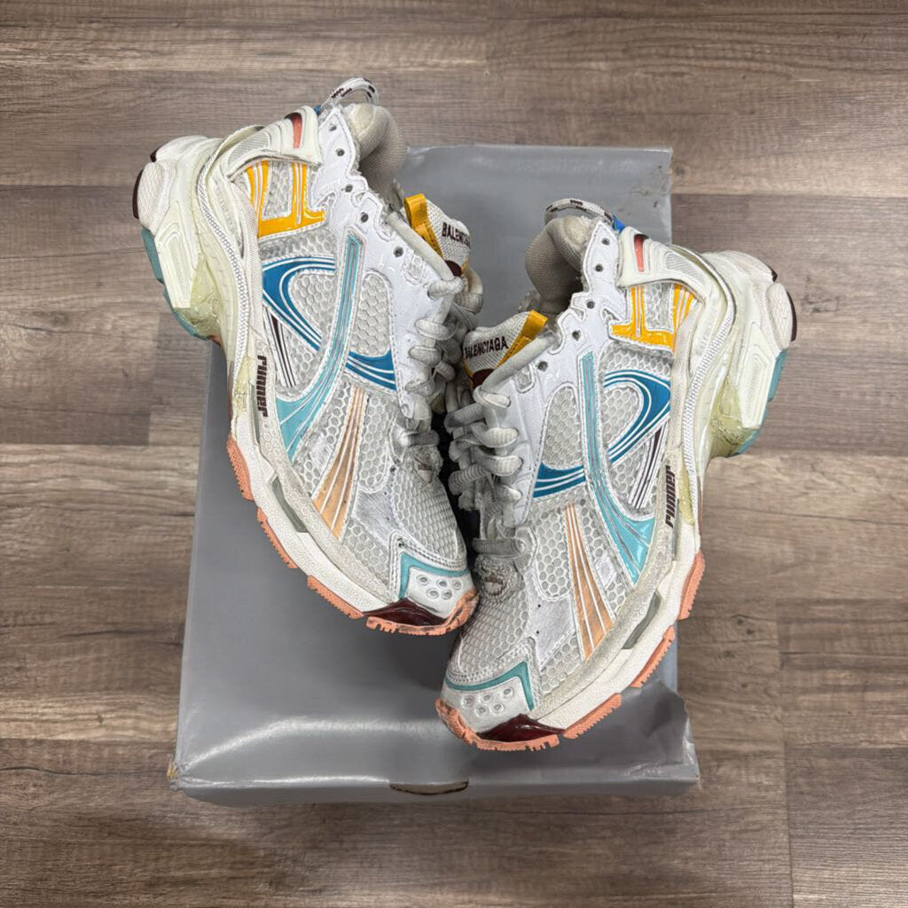 Balenciaga runner white multi color