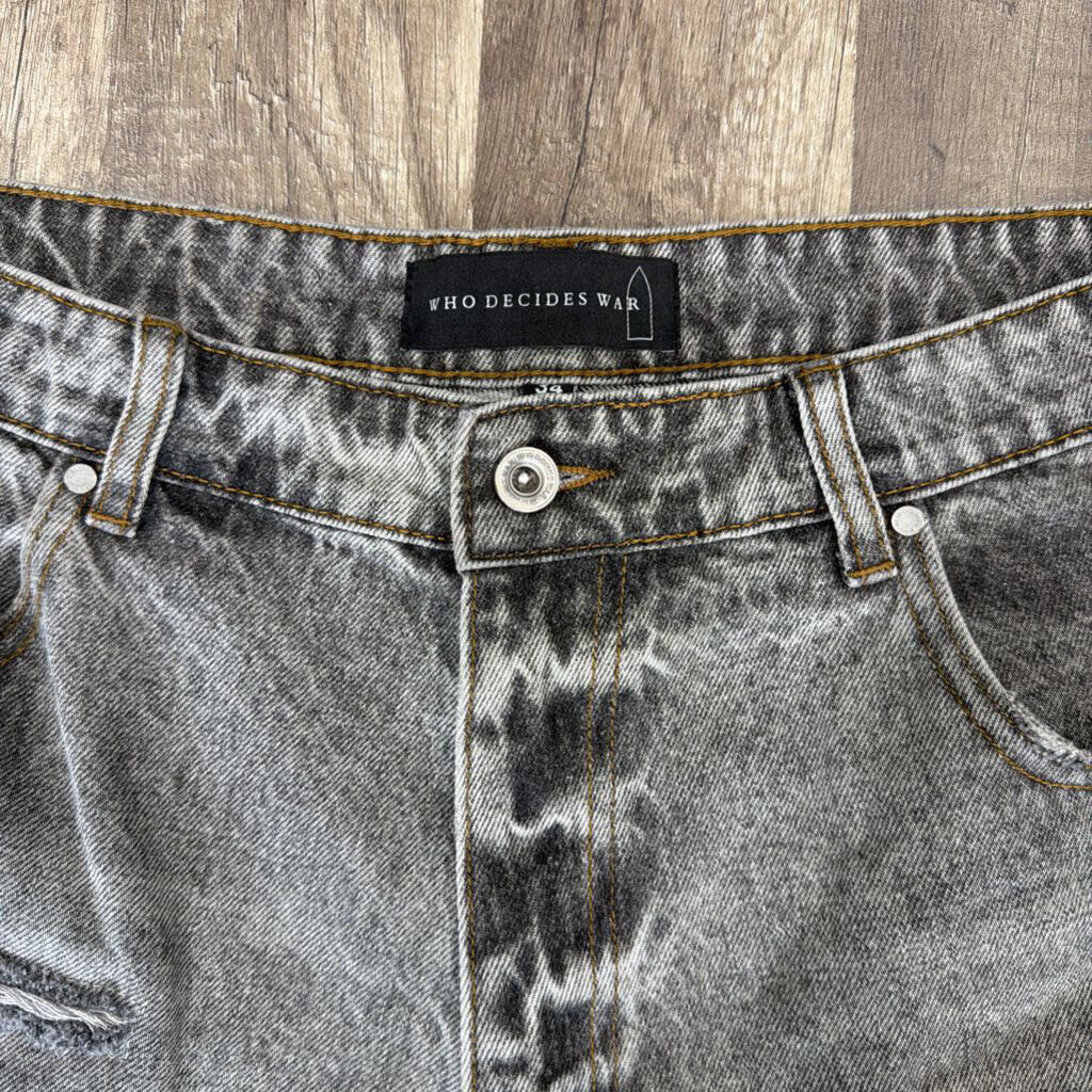 Who Decides War Shorts Grey