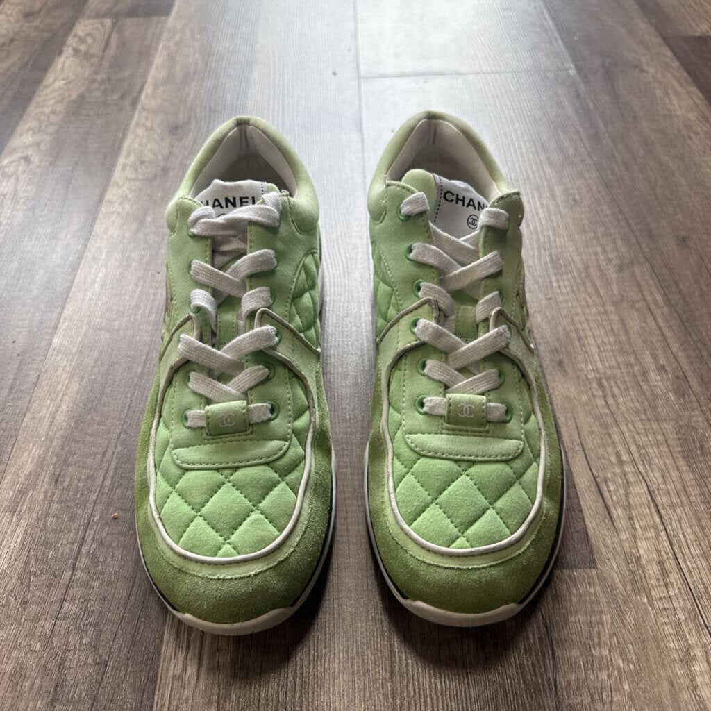 Chanel trainer lime green (no box)