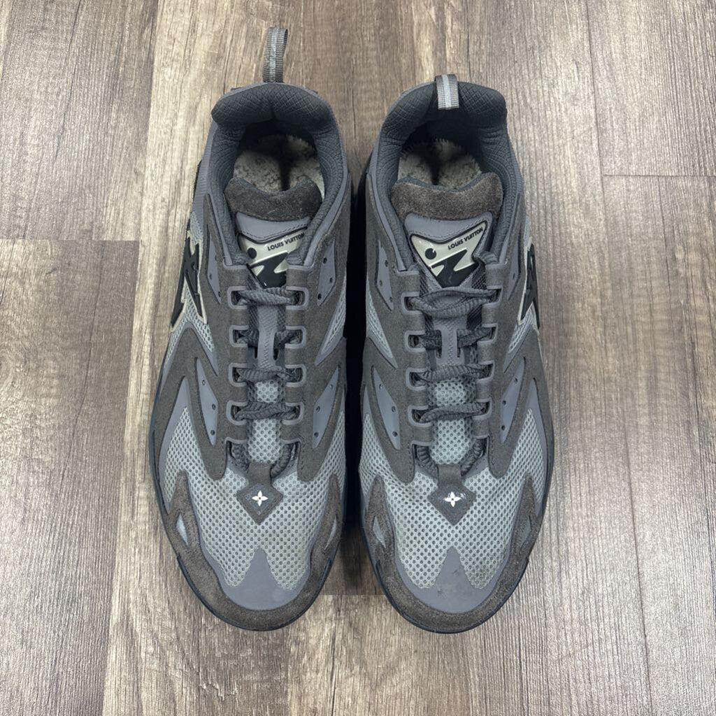 Louis Vuitton LV Runner Grey (no insole)