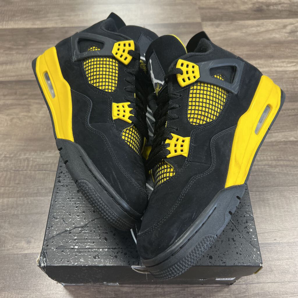 Jordan 4 Thunder