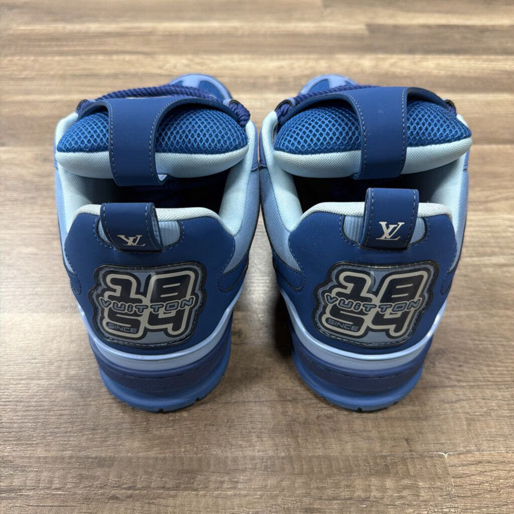 Louis Vuitton skate blue (no box)