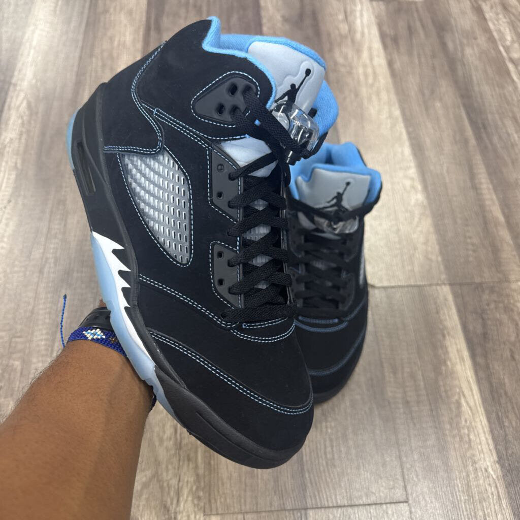 Jordan 5 Black UNC