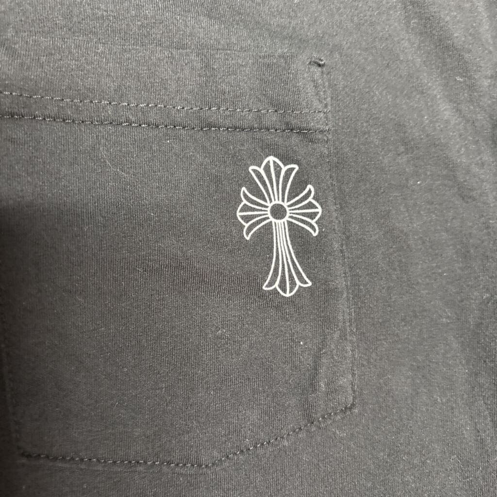 Chrome hearts black neck logo shirt