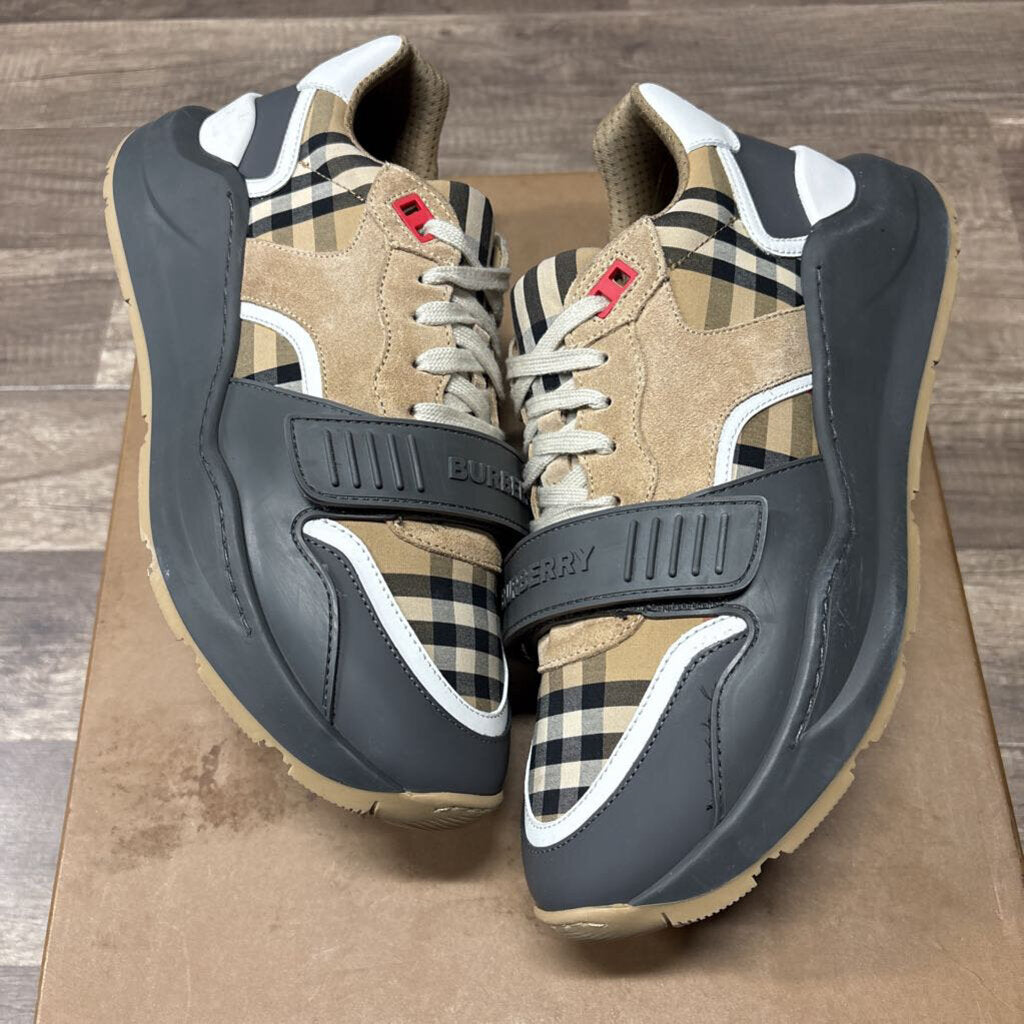 Burberry Ramsey brown
